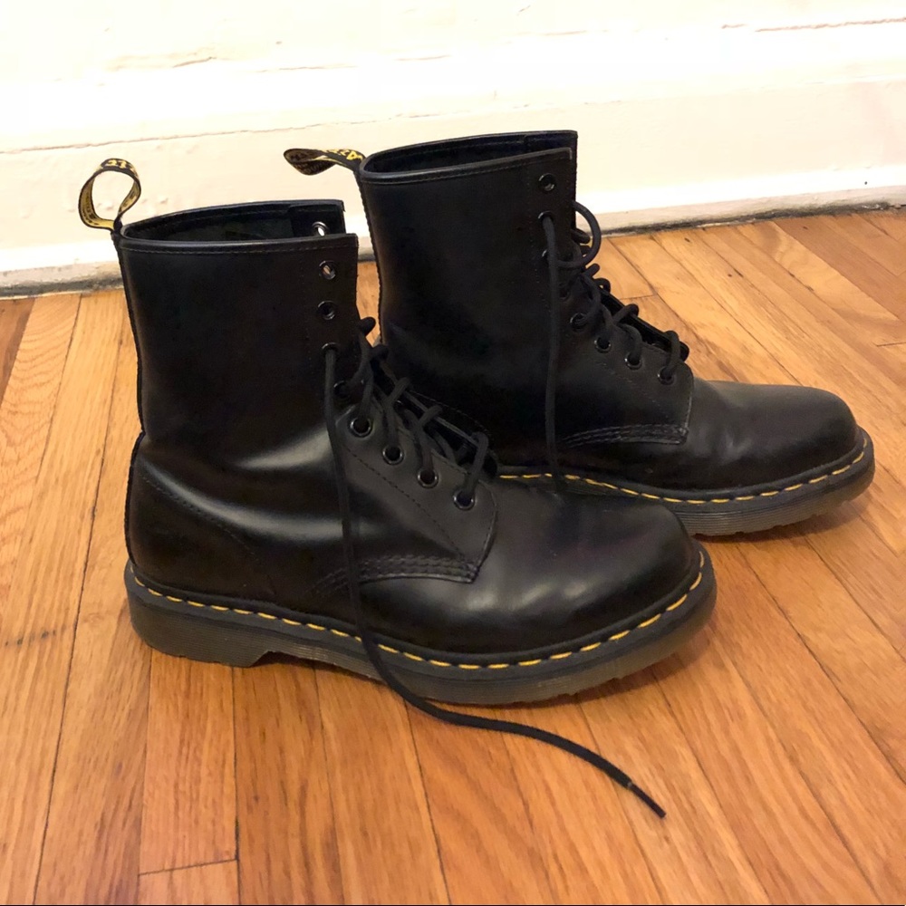 Black Doc Martens 1460 W